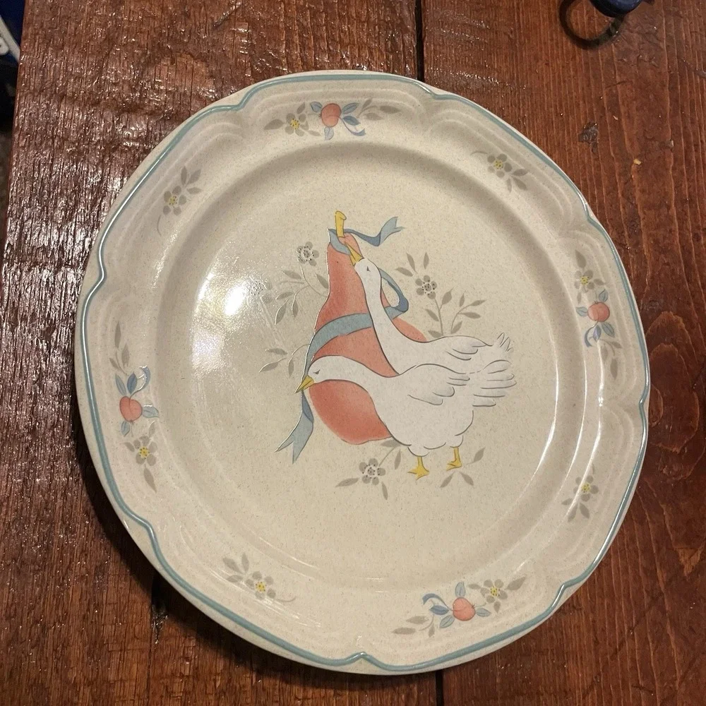 International Tableworks vintage international